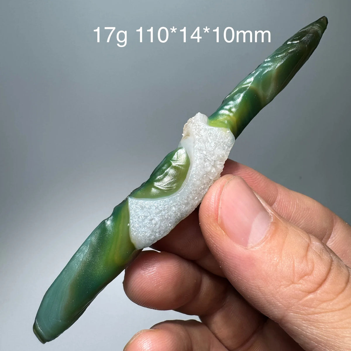 Natural Black Agate Mineral Specimen Energy Crystal Geode Healing Witchcraft Raw Stone Meditation Stick Halloween Decor BM1-33