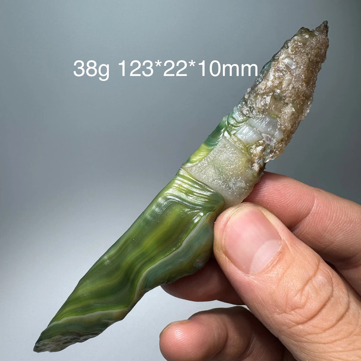 Natural Black Agate Mineral Specimen Energy Crystal Geode Healing Witchcraft Raw Stone Meditation Stick Halloween Decor BM1-33
