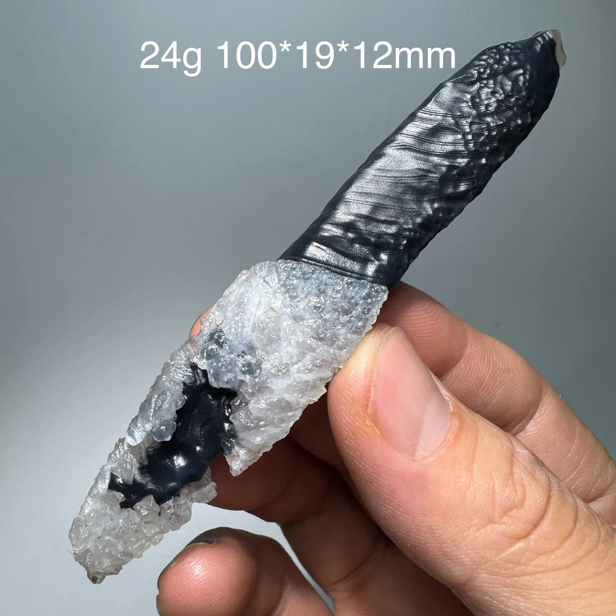 Natural Black Agate Mineral Specimen Energy Crystal Geode Healing Witchcraft Raw Stone Meditation Stick Halloween Decor BM1-33